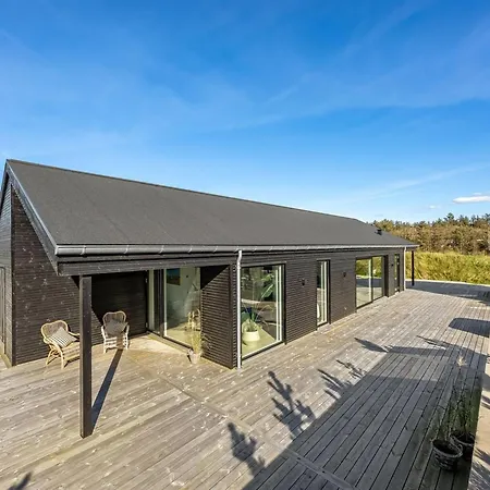 Gudrid - 400m From The Sea By Interhome
