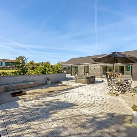 Gudrid - 400m From The Sea By Interhome